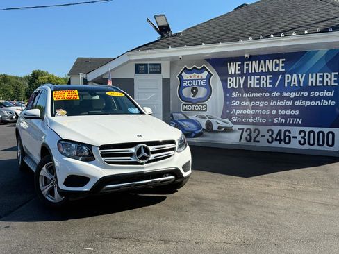 Used 2018 Mercedes-Benz GLC 300 4MATIC w/ Premium Package image 1