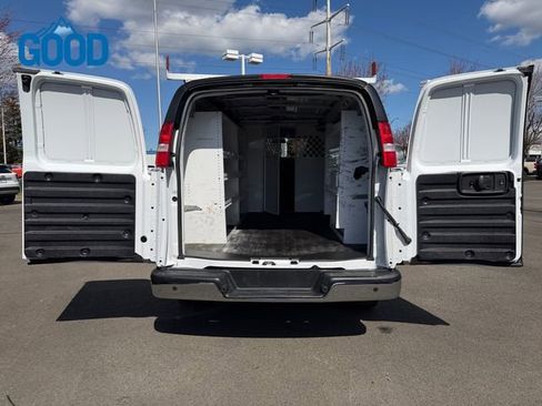 Used 2021 Chevrolet Express 2500 w/ Driver Convenience Package RWD image 30
