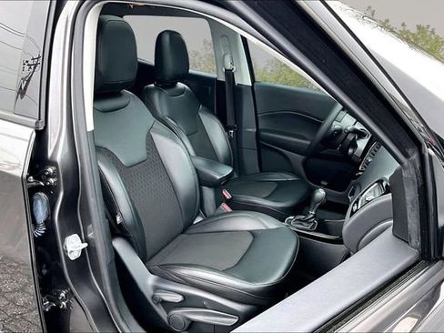 Used 2021 Jeep Compass Latitude w/ Sun and Sound Group image 7