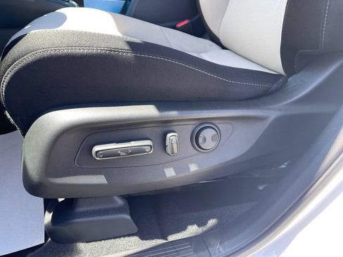 Certified 2025 Honda CR-V EX image 21