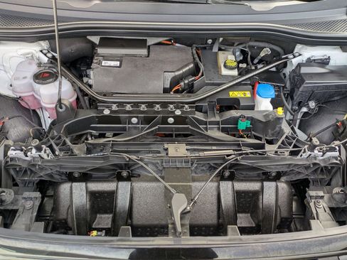 Used 2024 Audi Q4 e-tron Premium Plus image 23