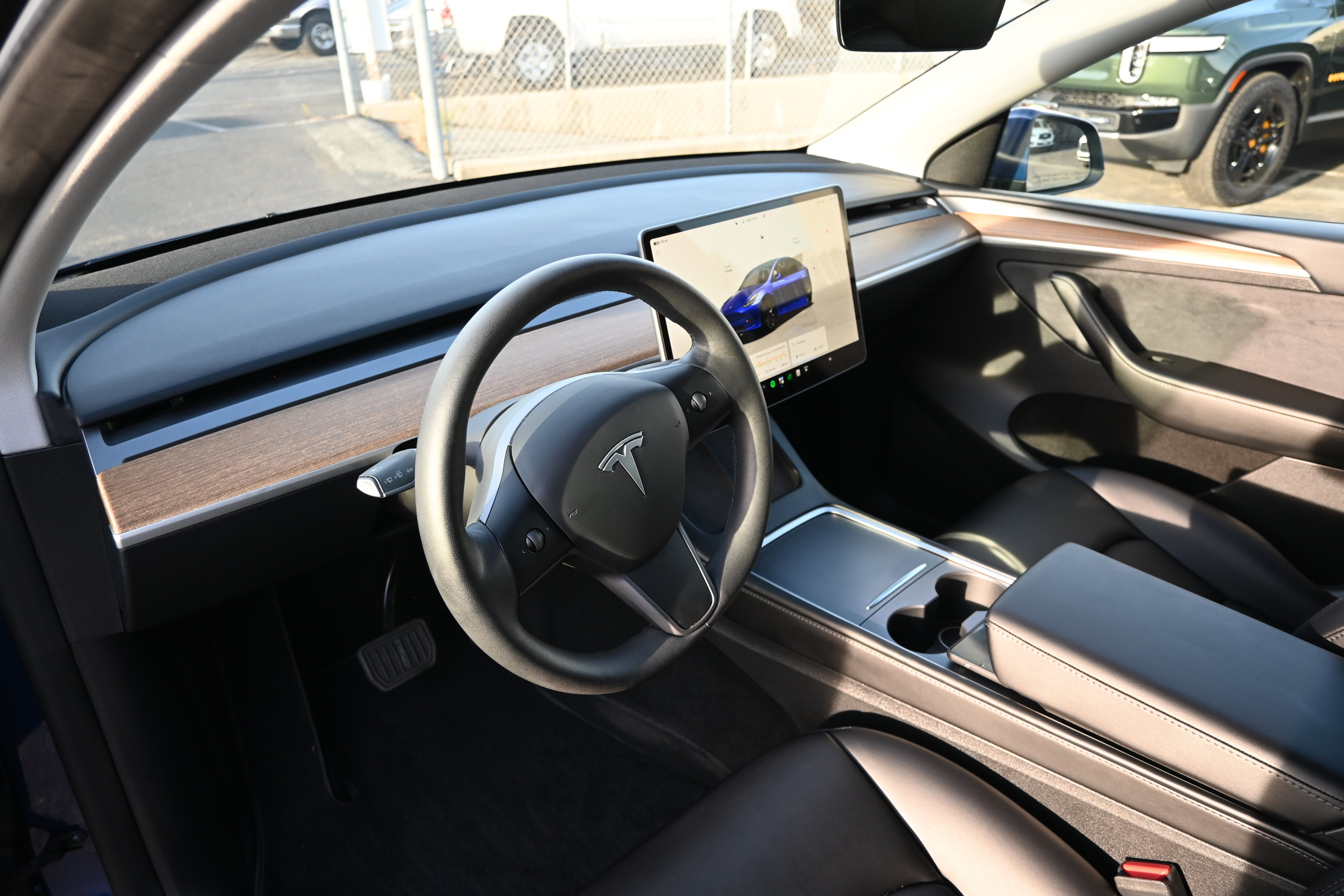 Used 2023 Tesla Model Y Long Range AWD/4WD image 26