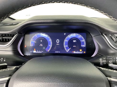 Used 2023 Jeep Grand Cherokee Altitude image 22