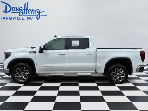 New 2026 GMC Sierra 1500 SLE w/ X31 Off-Road Package image 2