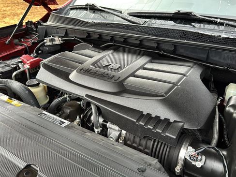 Used 2022 Nissan Titan SV image 28