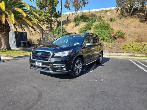 Certified 2022 Subaru Ascent Touring AWD/4WD image 3