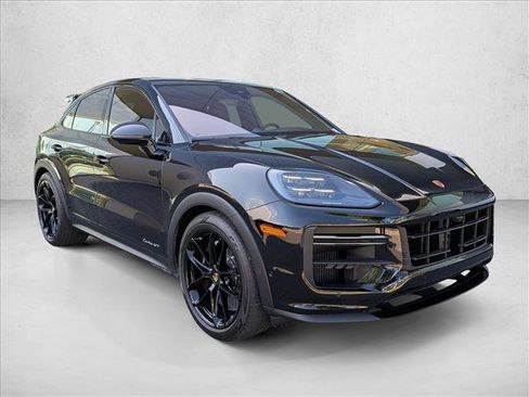 Used 2024 Porsche Cayenne Turbo GT AWD/4WD image 3