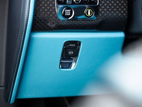 Used 2023 Rolls-Royce Cullinan Black Badge image 39