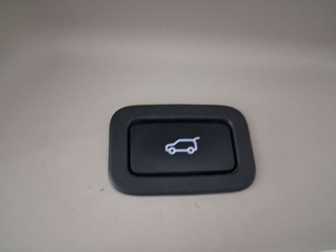 Used 2018 Land Rover Range Rover Long Wheelbase Supercharged image 32