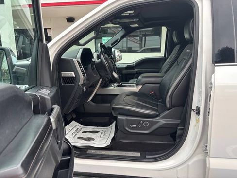 Used 2018 Ford F150 Platinum w/ Equipment Group 701A Luxury AWD/4WD image 13