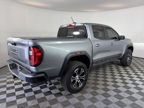 Certified 2024 GMC Canyon AT4 w/ AT4 Premium Package AWD/4WD image 10