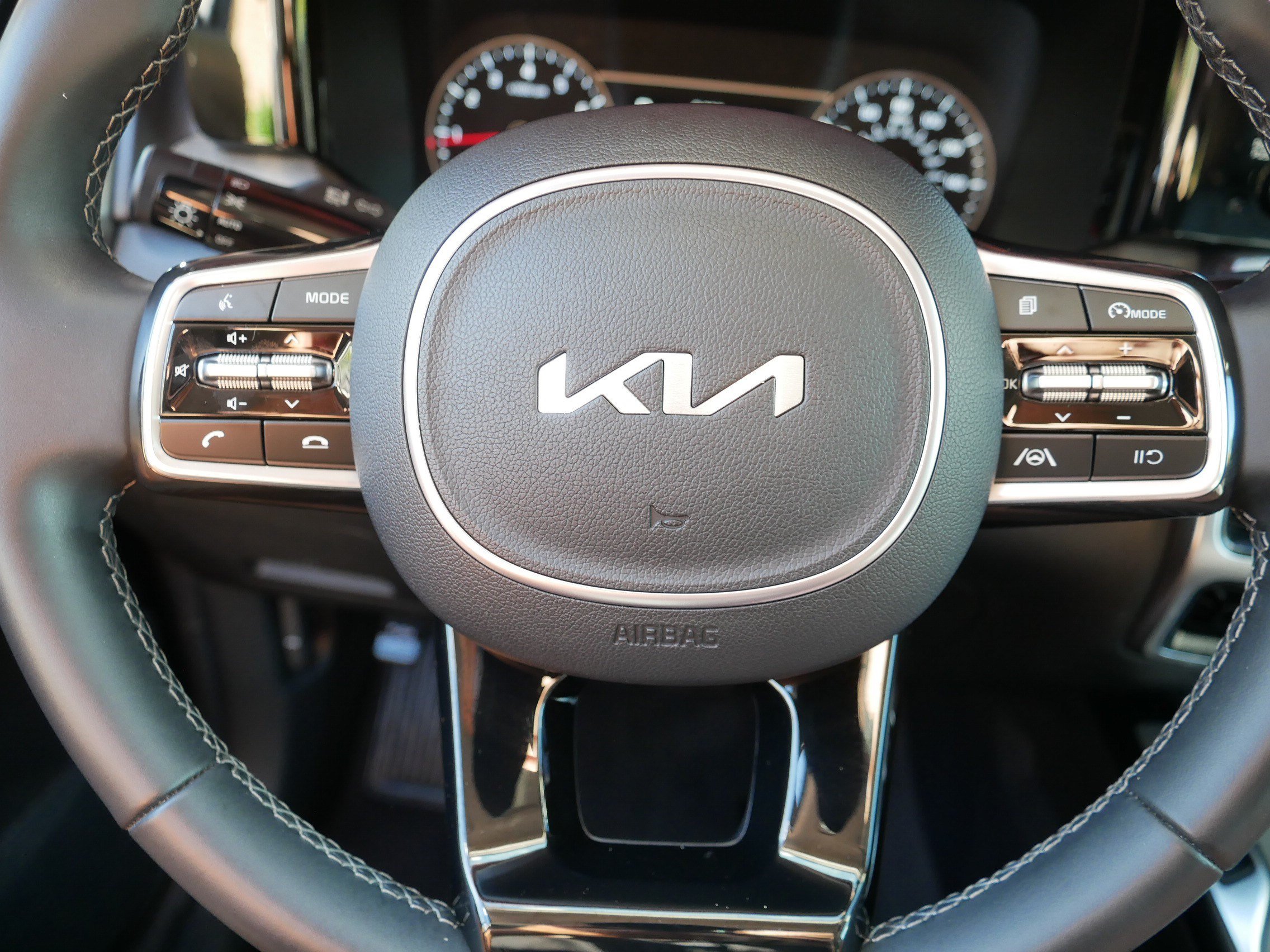 Certified 2023 Kia Sorento S w/ Panoramic Sunroof Package AWD/4WD image 25