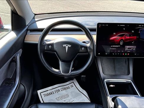 Used 2022 Tesla Model Y Long Range AWD/4WD image 5