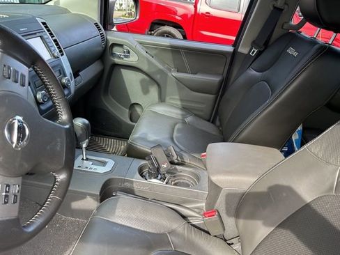 Used 2020 Nissan Frontier PRO-4X w/ Pro-4x Utility Package AWD/4WD image 16