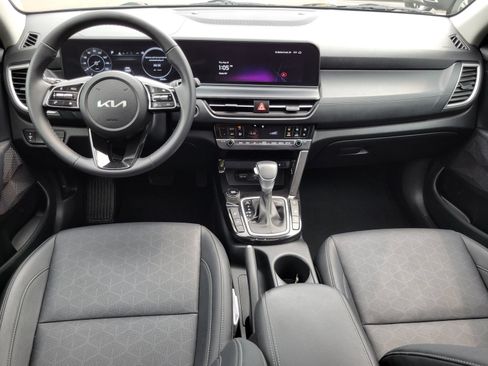 Certified 2024 Kia Seltos EX AWD/4WD image 28