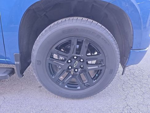 Used 2024 Chevrolet Silverado 1500 RST w/ Convenience Package II image 32