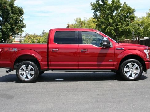 Used 2017 Ford F150 Platinum w/ Equipment Group 701A Luxury AWD/4WD image 4