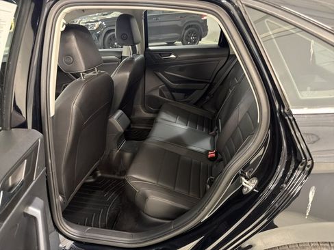 Certified 2024 Volkswagen Jetta SE FWD image 8