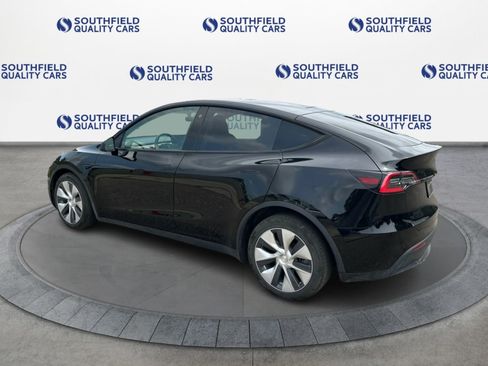 Used 2021 Tesla Model Y Long Range AWD/4WD image 4
