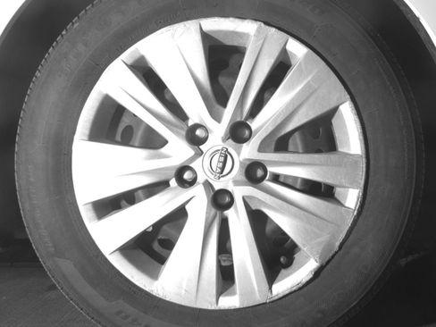 Used 2025 Nissan Sentra S FWD image 13