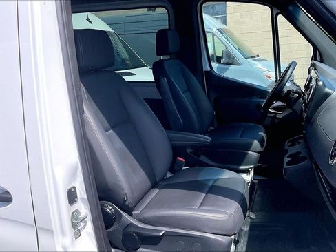 Used 2026 Mercedes-Benz Sprinter 2500 image 7