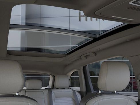 New 2025 Lincoln Nautilus Reserve w/ Jet Appearance Package image 22