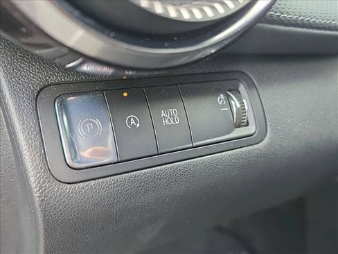 Used 2026 Chevrolet Equinox LT FWD image 10