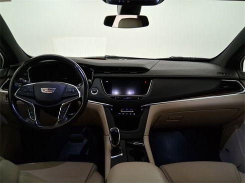 Used 2019 Cadillac XT5 Luxury image 20