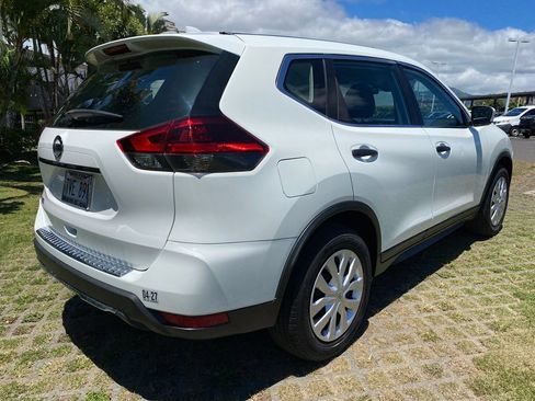 Used 2019 Nissan Rogue S FWD image 25