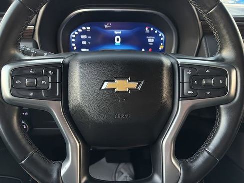 Used 2023 Chevrolet Suburban LT image 20