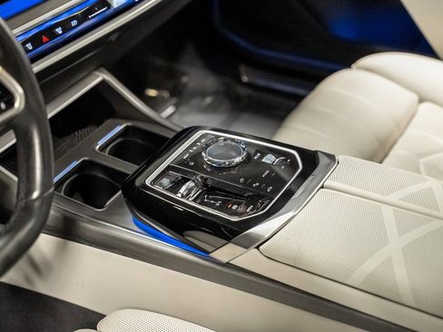 Used 2023 BMW 740i w/ Luxury Rear Seating Package RWD image 53