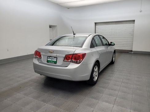 Used 2014 Chevrolet Cruze LT w/ Technology Package FWD image 9