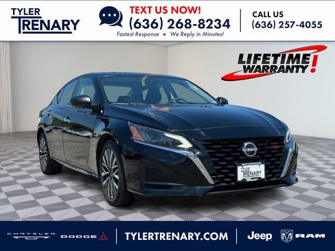 Used 2024 Nissan Altima 2.5 SV FWD image 1