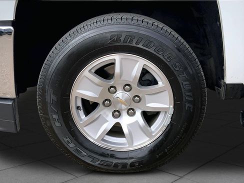 Used 2018 Chevrolet Silverado 1500 LT w/ Texas Edition RWD image 11