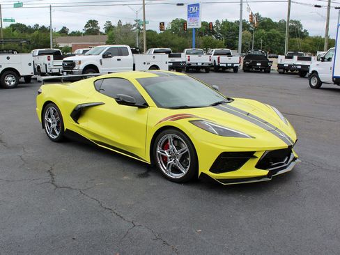 Used 2022 Chevrolet Corvette Stingray Preferred Cpe w/ Z51 Performance Package RWD image 7