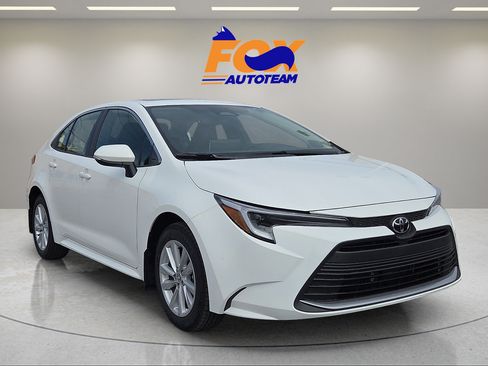 Used 2026 Toyota Corolla XLE FWD image 6