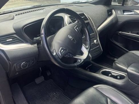 Used 2017 Lincoln MKC Reserve w/ Lincoln MKC Climate Package AWD/4WD image 5