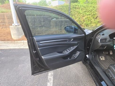Used 2022 Honda Accord Sport image 13