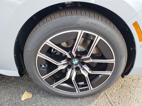 New 2025 BMW 760i xDrive image 27