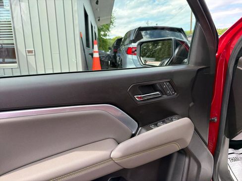 Used 2025 Chevrolet Colorado ZR2 AWD/4WD image 15