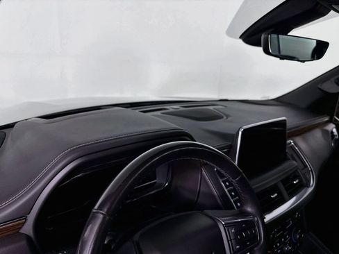 Used 2022 Chevrolet Tahoe Premier AWD/4WD image 4
