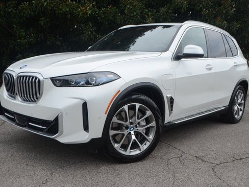 Used 2025 BMW X5 xDrive50e AWD/4WD image 7