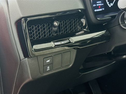 Used 2023 Honda CR-V EX-L image 11
