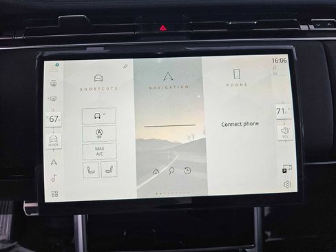 New 2026 Land Rover Range Rover SE image 24