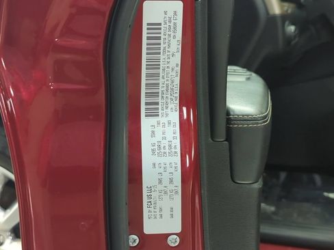 Used 2015 Jeep Cherokee Limited AWD/4WD image 28