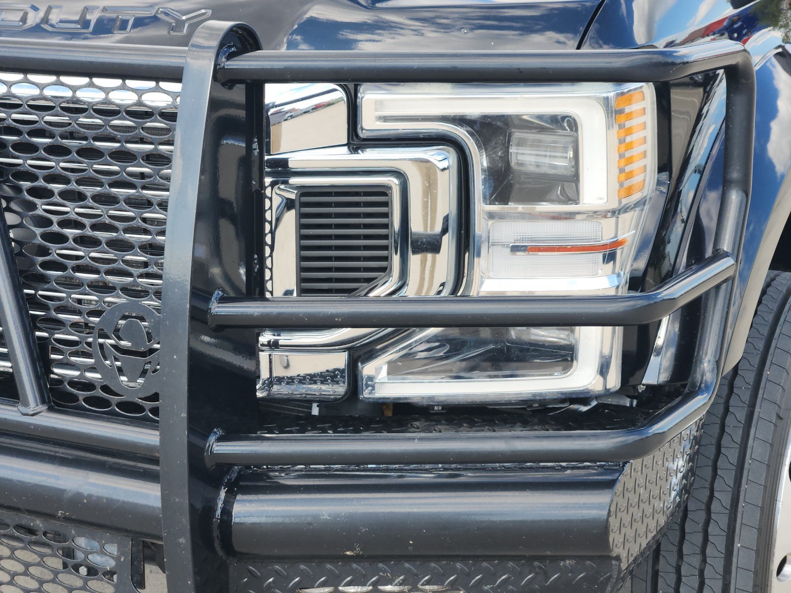 Used 2022 Ford F450 Lariat w/ Lariat Ultimate Package AWD/4WD image 11