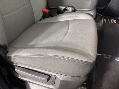 Used 2024 RAM 2500 Big Horn w/ Bed Utility Group image 28