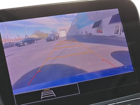 Used 2023 Chevrolet Malibu LT image 3