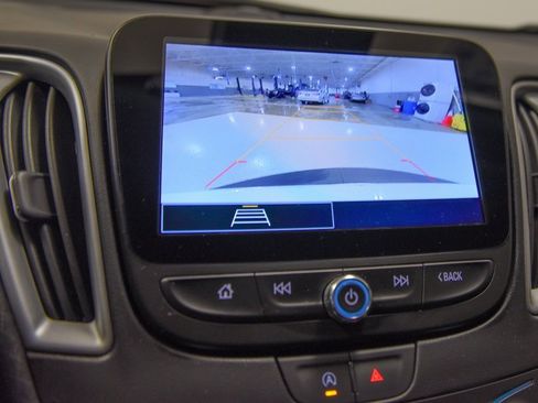 Used 2024 Chevrolet Malibu LT image 25