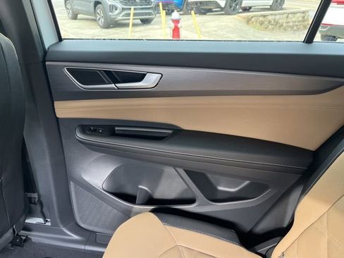 New 2026 Volkswagen Atlas Cross Sport SE image 13